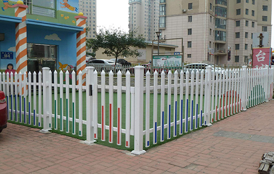 幼兒園<a href=http://www.zhgdq.com target=_blank class=infotextkey>圍欄</a>