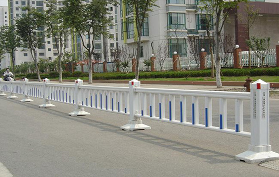 道路<a href=http://www.zhgdq.com target=_blank class=infotextkey>圍欄</a>